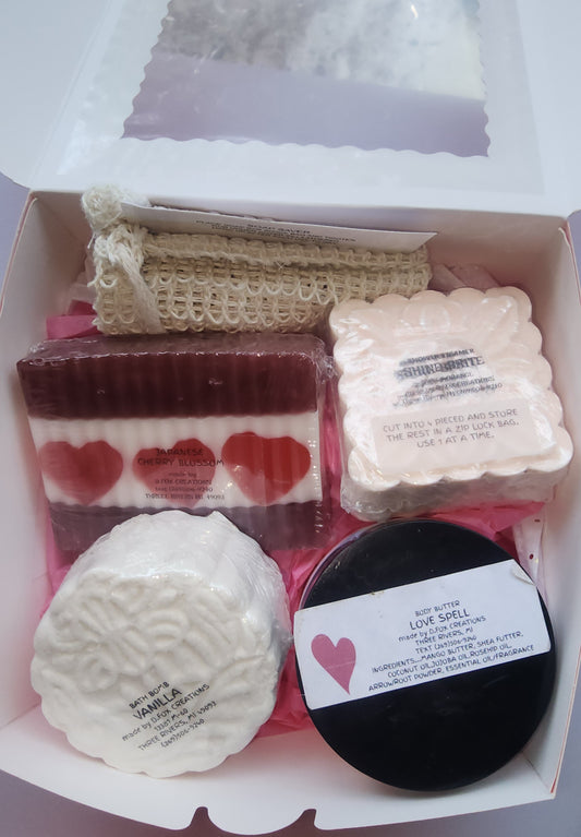 GIFT BOXES FOR VALENTINE'S DAY