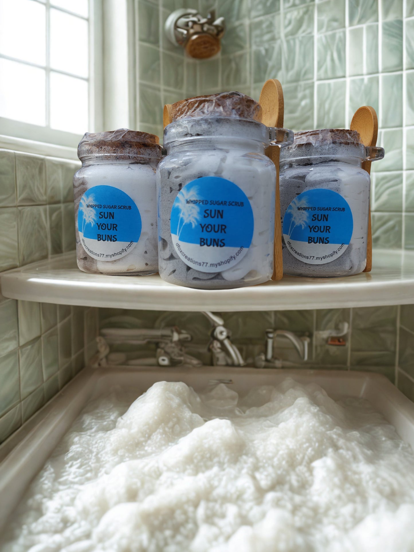 SUGAR SCRUB SUN YOUR BUNS